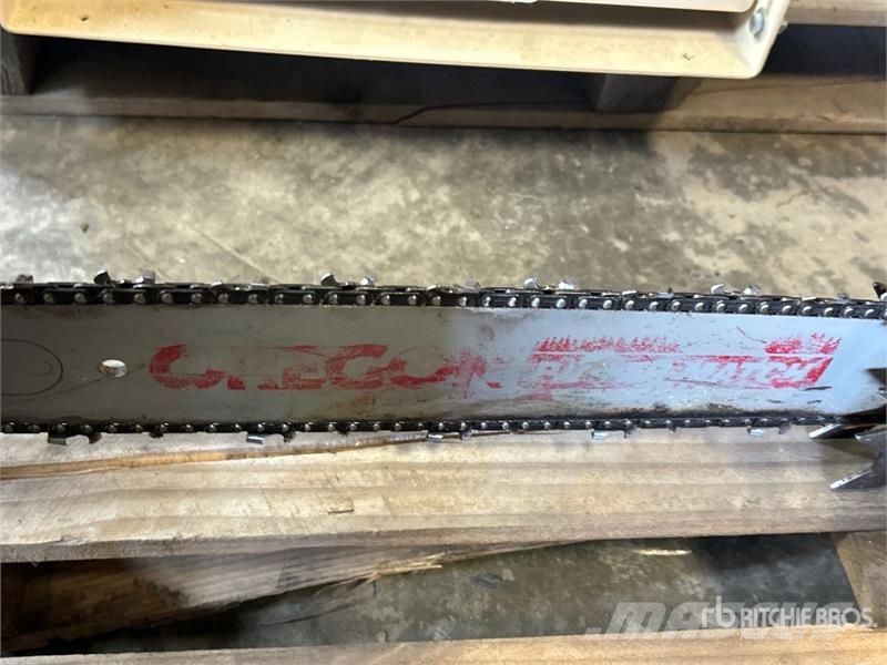 Husqvarna Chain Saw & 6 in Bench Grinder Andre komponenter
