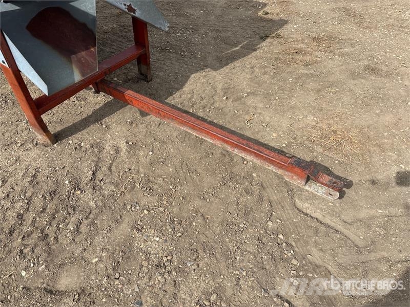 Hutchinson 1500 Grain Cleaner معدات تنظيف الحبوب