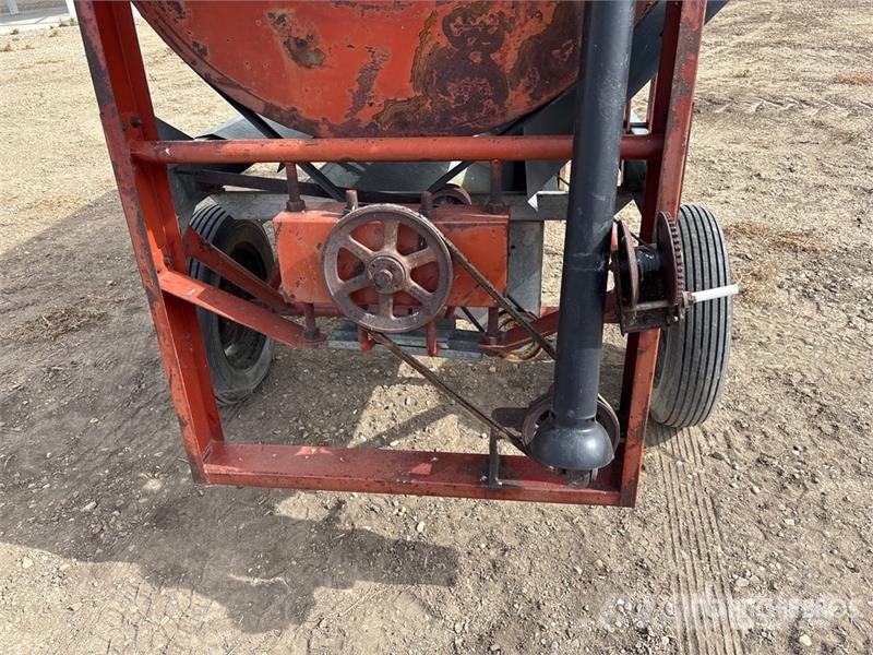 Hutchinson 1500 Grain Cleaner معدات تنظيف الحبوب