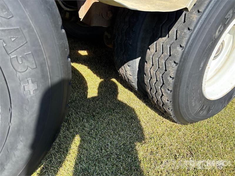 Hutchinson 38000 L Tri/A Tanker Trailer مقطورات ذات صهاريج