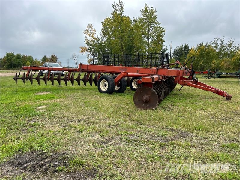 Hutchmaster 20 ft Offset Disc Skålharver