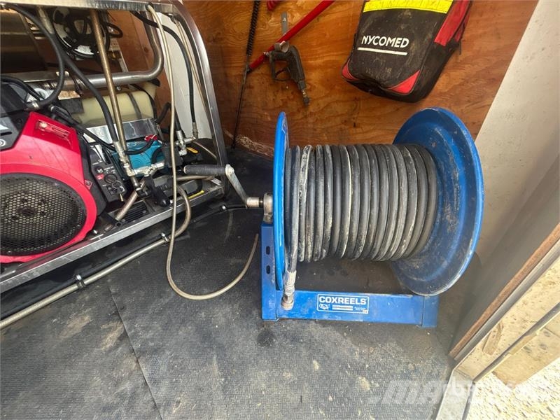 Hydro Tek Utility 14 ft T/A Pressure Washer Enclos Prikolice sa sandukom