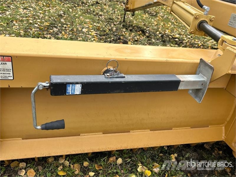 HyGrade 1400RS 2 Tire Hydraulic 14 ft Pull Scraper Скрепери