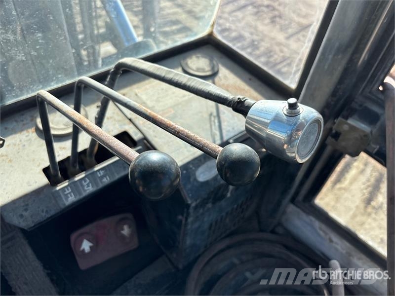 Hyster 360XL 33900 lb 4x4 Rough Terrain Forklift Навантажувачі підвищеної прохідності