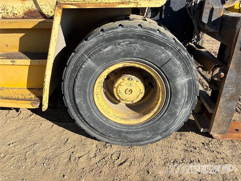 Hyster 360XL 33900 lb 4x4 Rough Terrain Forklift Навантажувачі підвищеної прохідності