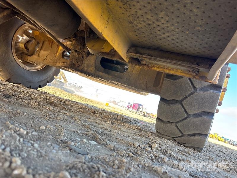 Hyster 360XL 33900 lb 4x4 Rough Terrain Forklift Навантажувачі підвищеної прохідності