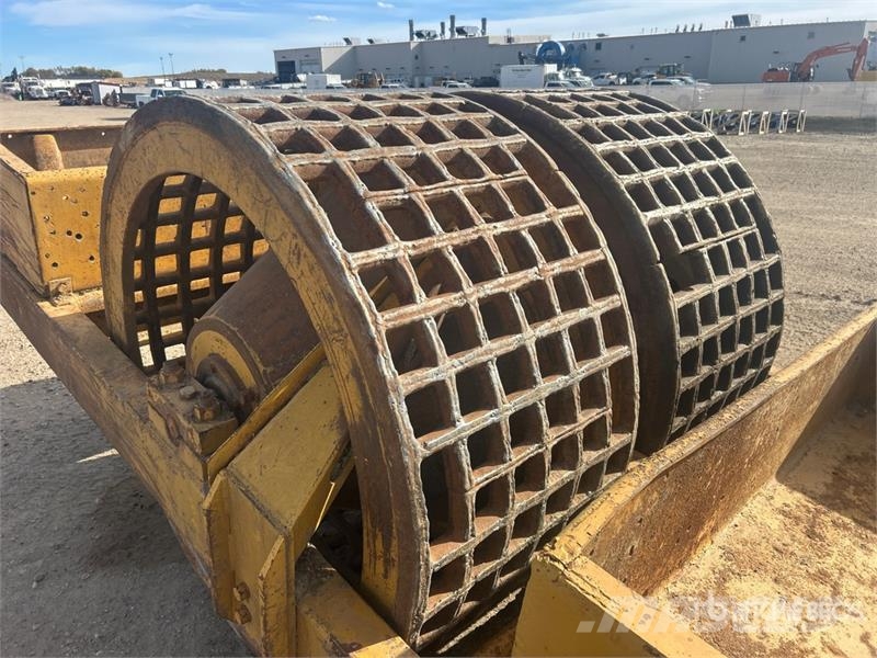Hyster 70 in Pull Behind Compactor Bogserande Vibratorvältar