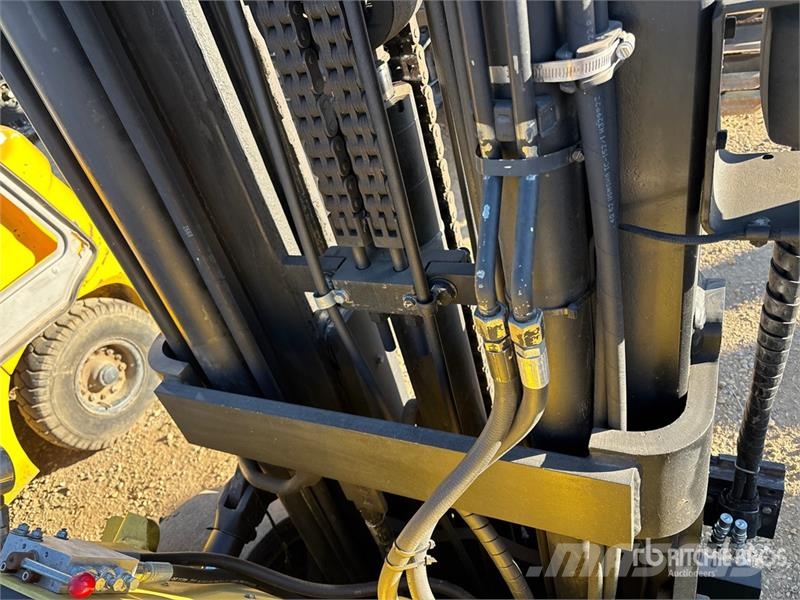 Hyster S100XL 8900 lb Cushion Tire Forklift Інше