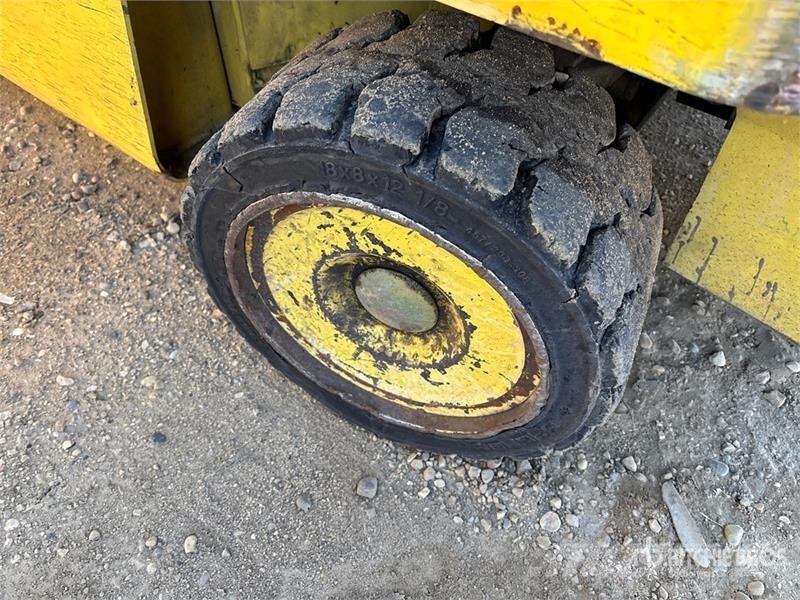 Hyster S100XL 8900 lb Cushion Tire Forklift Інше