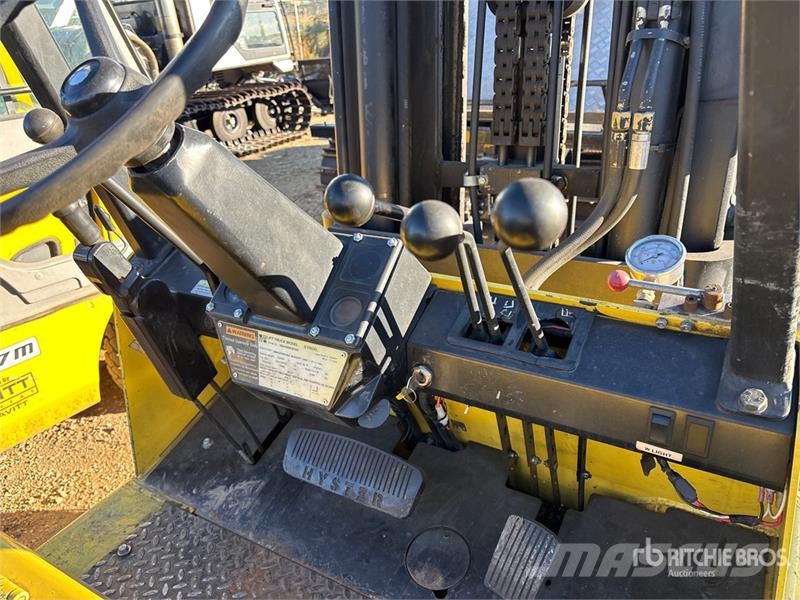 Hyster S100XL 8900 lb Cushion Tire Forklift Інше