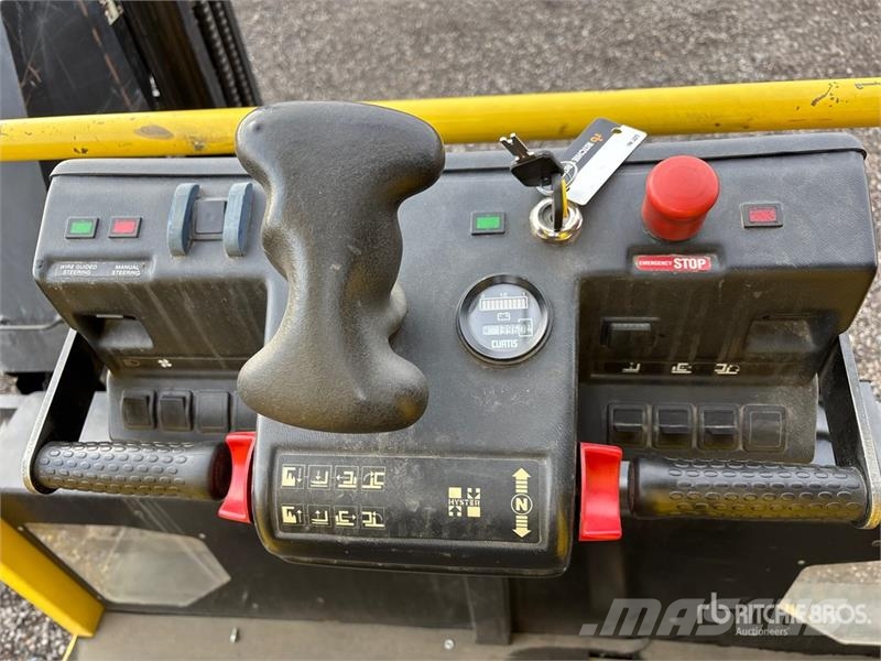 Hyster V30XMU C/w battery chargers Electric Forklift Wózki elektryczne
