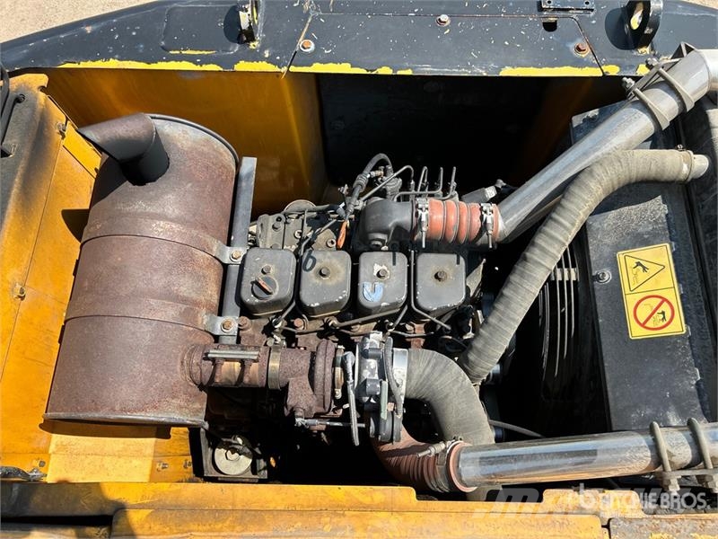 Hyundai 140W-7 Wheel Excavator Excavadoras de ruedas