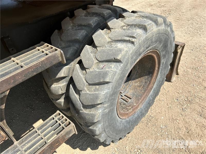 Hyundai 140W-7 Wheel Excavator Excavadoras de ruedas