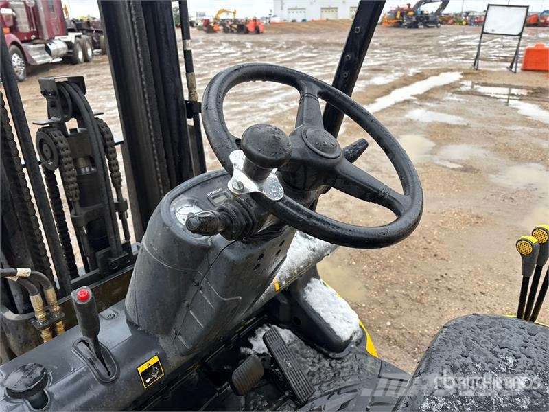 Hyundai 30L-7M 5220 lb Pneumatic Tire Forklift Other