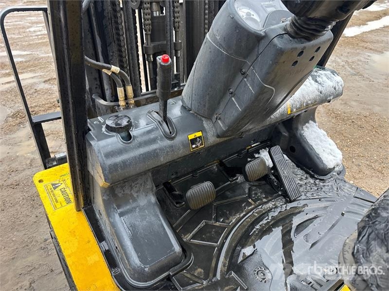 Hyundai 30L-7M 5220 lb Pneumatic Tire Forklift Other