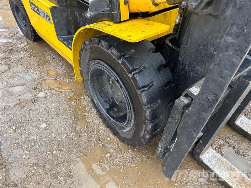 Hyundai 30L-7M 5220 lb Pneumatic Tire Forklift Other