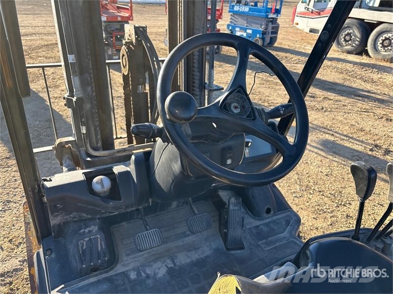 Hyundai 30L-9A 5890 lb Cushion Tire Forklift Viličarji - drugo