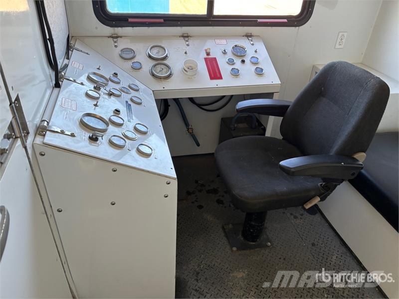Hyundai 41 ft T/A Mobile Heat Control Centre Equipamiento para el procesado