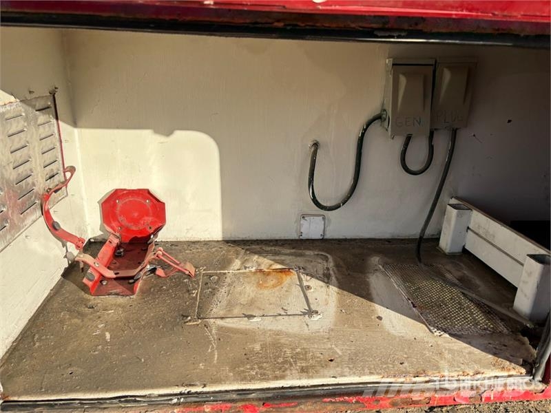 Hyundai 41 ft T/A Mobile Heat Control Centre Equipamiento para el procesado