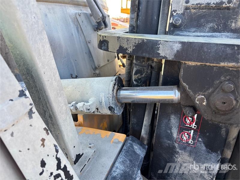 Hyundai 70D-9 15500 lb 4x2 Rough Terrain Forklift Vanterenski viljuškar
