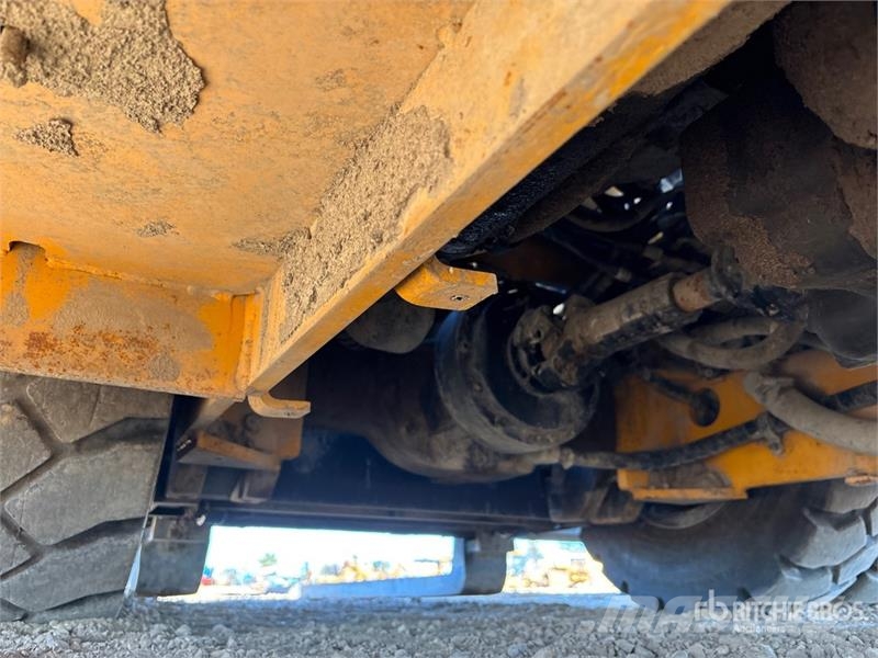 Hyundai 70D-9 15500 lb 4x2 Rough Terrain Forklift Vanterenski viljuškar