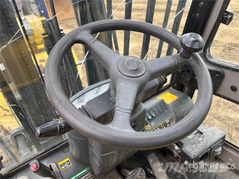 Hyundai H25L-7A 5000 lb Pneumatic Tire Forklift شاحنات ذات رافعات شوكية - أخرى
