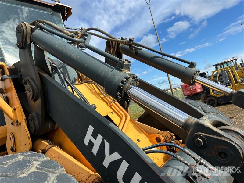 Hyundai HL757TM9 Wheel Loader Gumikerekes homlokrakodók