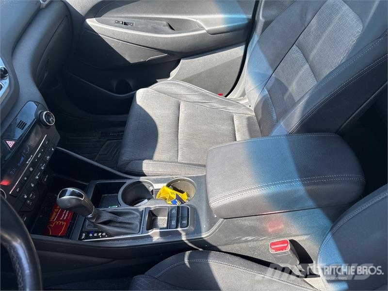 Hyundai Tucson Cars