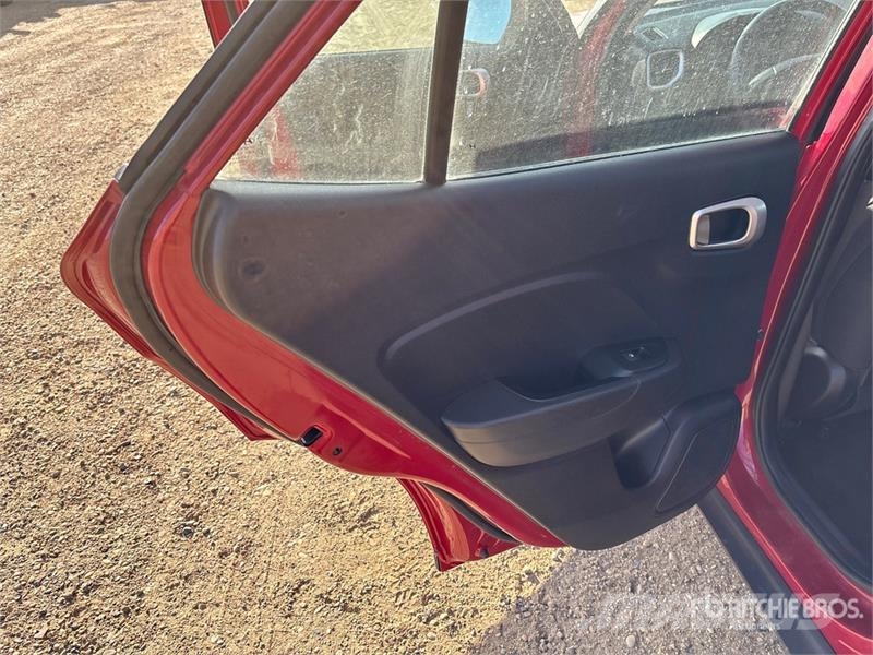 Hyundai Venue 2WD SUV سيارات