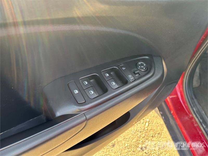 Hyundai Venue 2WD SUV سيارات