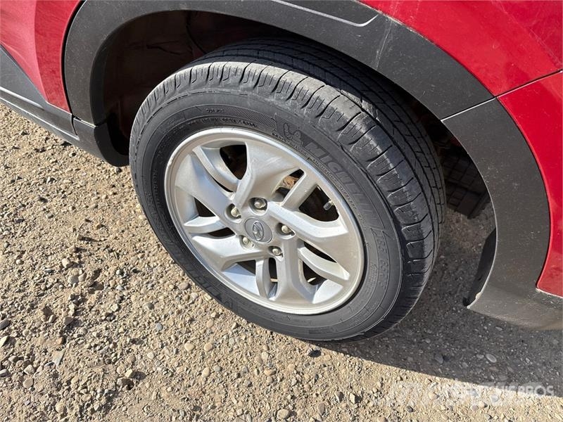 Hyundai Venue 2WD SUV سيارات