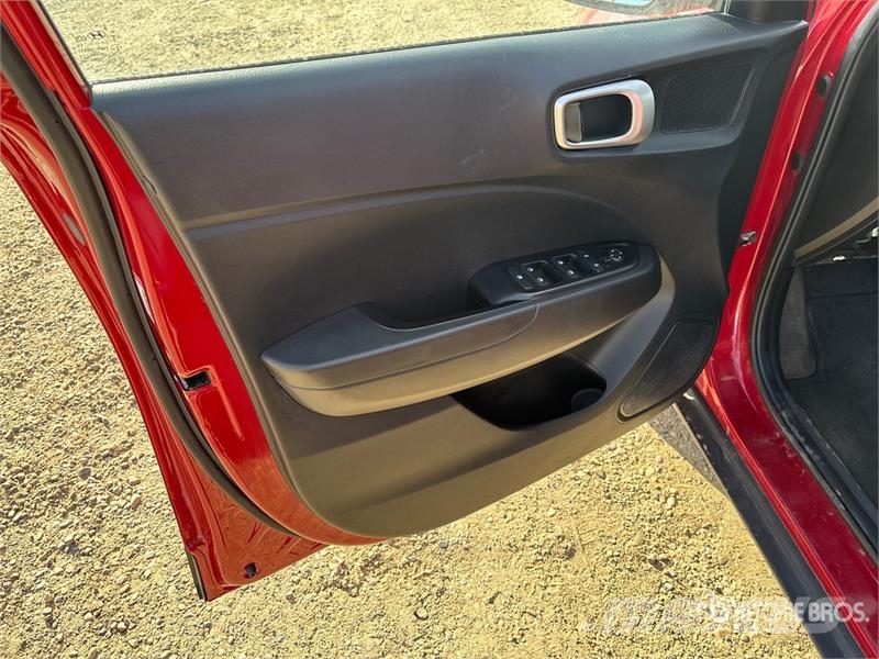 Hyundai Venue 2WD SUV سيارات