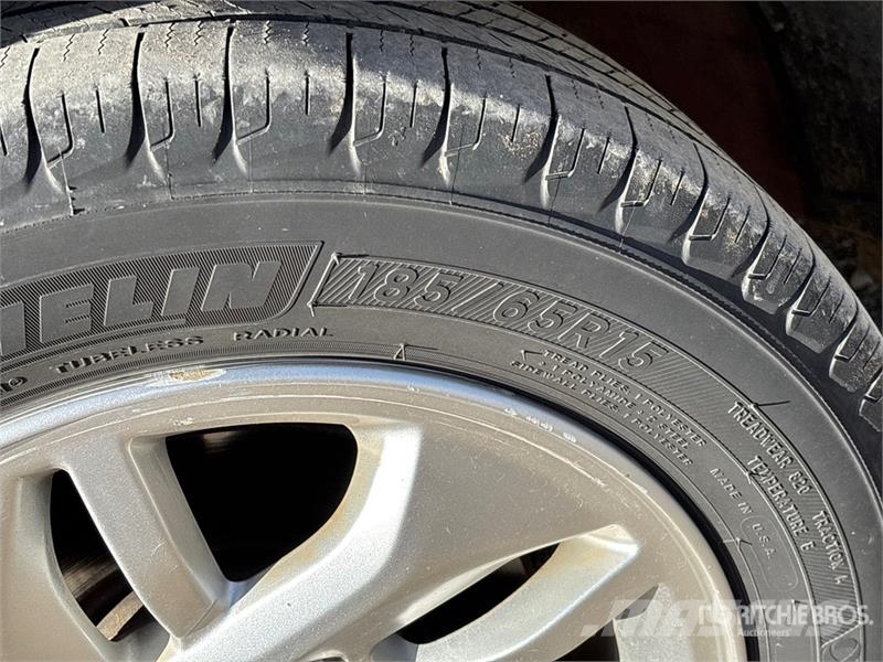 Hyundai Venue 2WD SUV سيارات