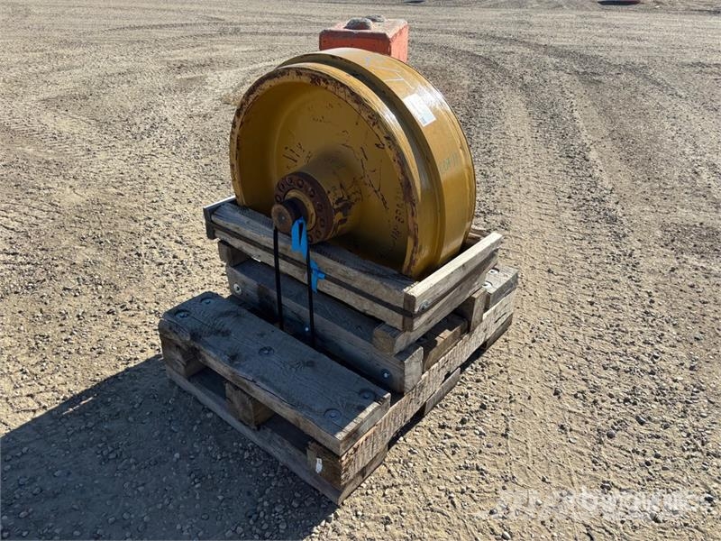  Idler - Fits Cat D11R/T Ďalšie komponenty