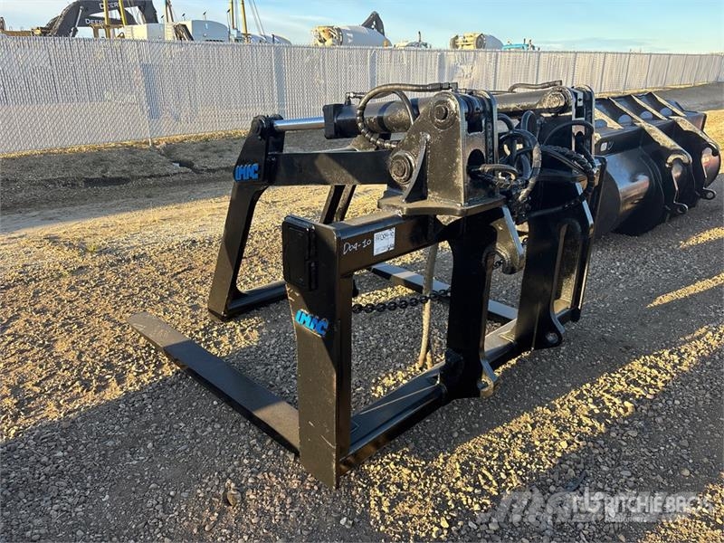 IMAC 70 in Grapple Wheel Loader Forks - Fits Cat IT28/9 Gabeln