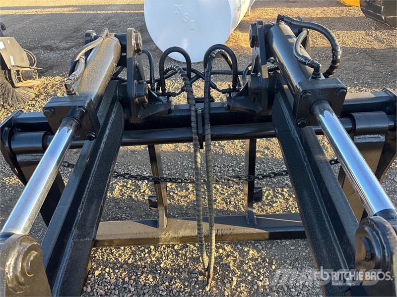 IMAC 70 in Grapple Wheel Loader Forks - Fits Cat IT28/9 Gabeln