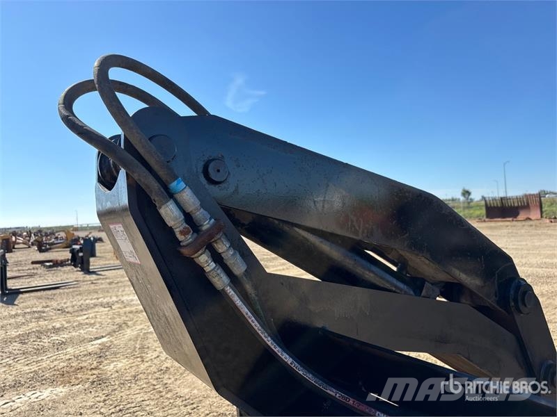 IMAC 84 in Hydraulic Wheel Loader Grapple Pinze