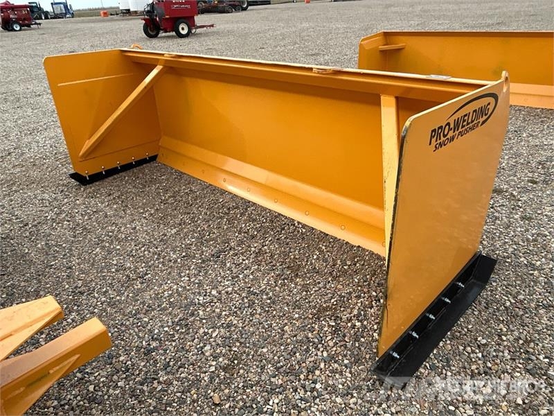 Industrias America 10 ft Snow Pusher (Unused) Снігоочищувальні ножі та плуги