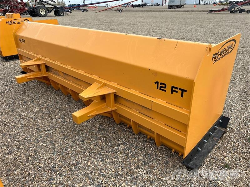 Industrias America 12 ft Snow Pusher (Unused) Снігоочищувальні ножі та плуги