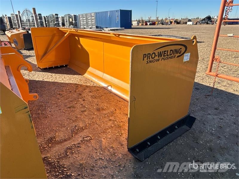 Industrias America 12FT 12 ft Snow Pusher Sniego peiliai ir valytuvai