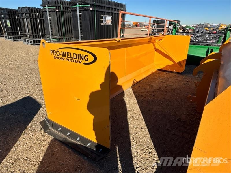 Industrias America 12FT 12 ft Snow Pusher Sniego peiliai ir valytuvai