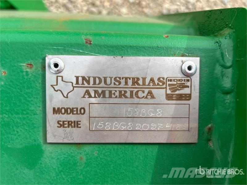 Industrias America 158BG8 96 in Grapple Ag Tractor Bucket - Fits John Інше додаткове обладнання для тракторів