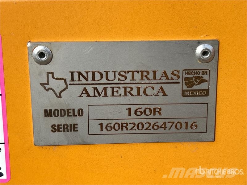 Industrias America 160R 2 Tire Hydraulic 16 ft Pull Scraper (Unused) Scraper