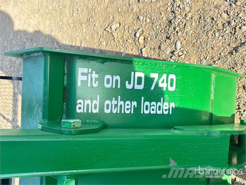 Industrias America 740BG 83 in Ag Tractor Bucket - Fits John Deere 74 Další příslušenství k traktorům