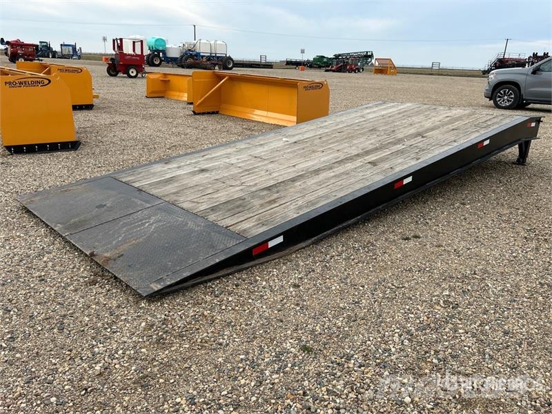 Industrias America 8 ft x 21 ft 7 in 32000 lb Loading Ramp (Unused) Andre komponenter