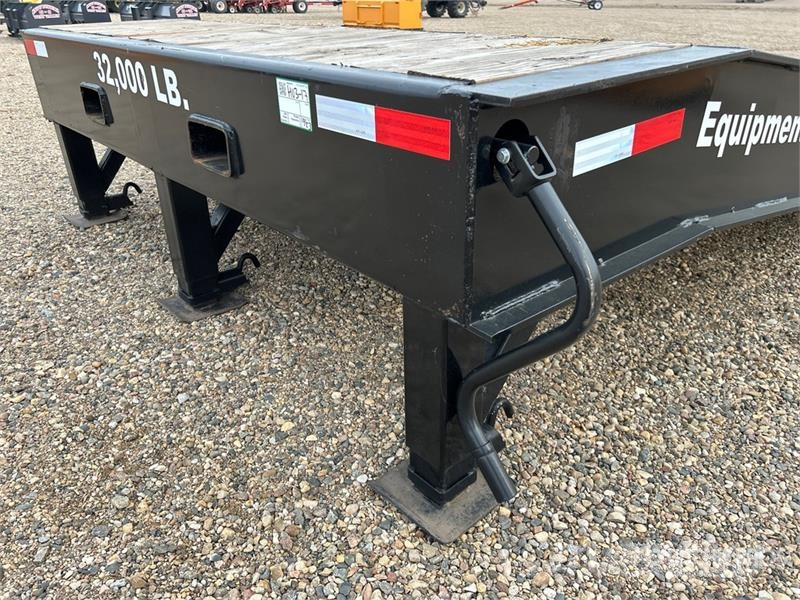 Industrias America 8 ft x 21 ft 7 in 32000 lb Loading Ramp (Unused) Andre komponenter