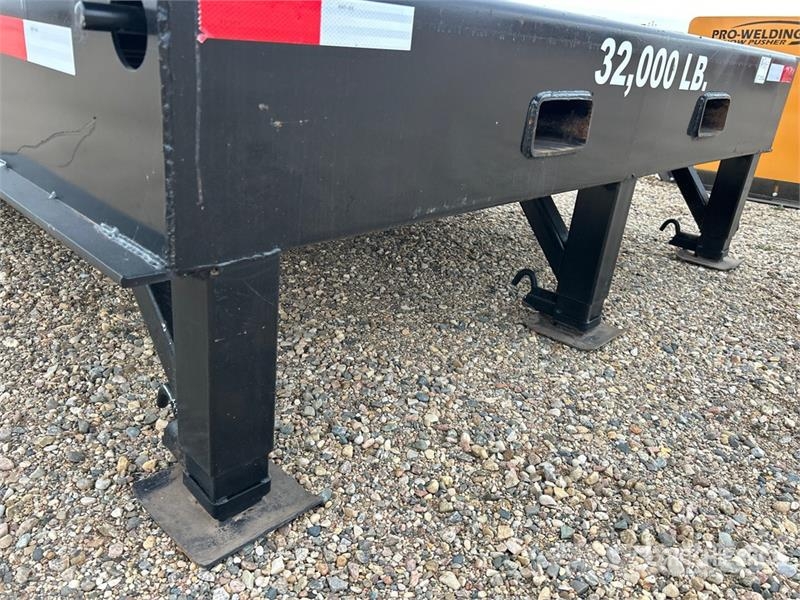 Industrias America 8 ft x 21 ft 7 in 32000 lb Loading Ramp (Unused) Andre komponenter