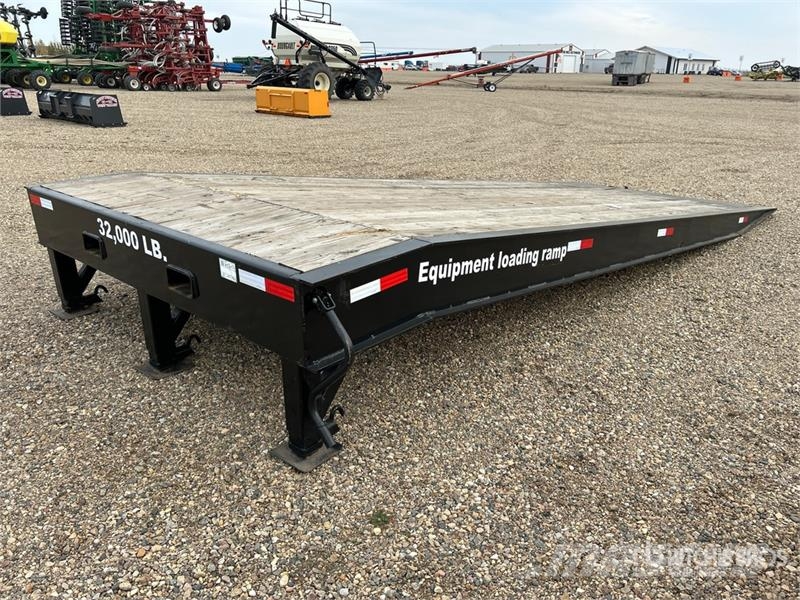 Industrias America 8 ft x 21 ft 7 in 32000 lb Loading Ramp (Unused) Andre komponenter