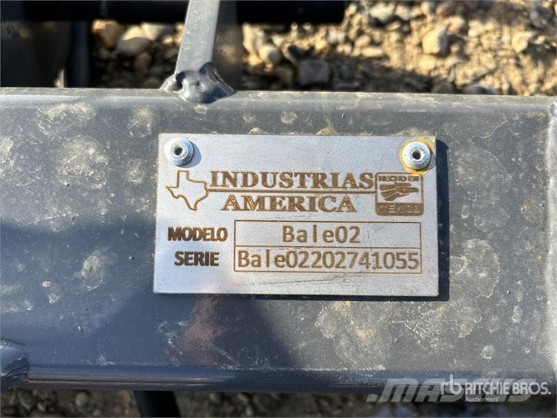 Industrias America BALE02 Bale Forks (Unused) Další příslušenství k traktorům