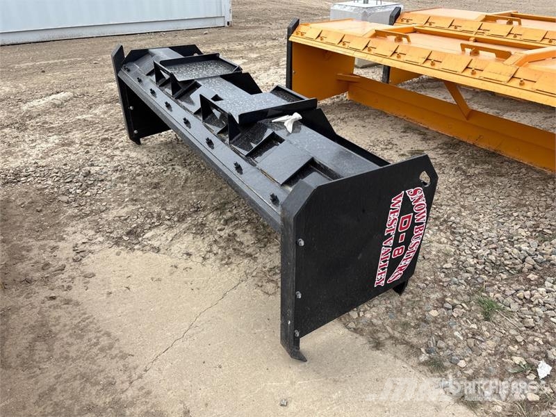 Industrias America D8 96 in Skid Steer Snow Pusher (Unused) حراثات ونصول الجليد